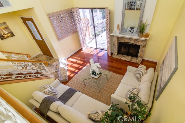 4 Bermuda Court, Manhattan Beach, California 90266, 2 Bedrooms Bedrooms, ,2 BathroomsBathrooms,Residential,Sold,Bermuda,SB18141600