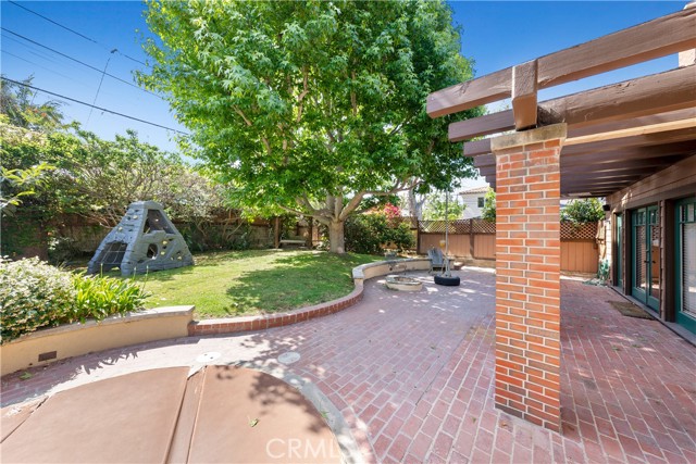 534 S Helberta, Redondo Beach, California 90277, 5 Bedrooms Bedrooms, ,5 BathroomsBathrooms,Residential,Sold,S Helberta,SB21097477