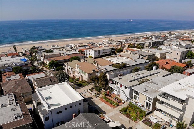 323 29th Street, Manhattan Beach, California 90266, 4 Bedrooms Bedrooms, ,3 BathroomsBathrooms,Residential,Sold,29th,SB19246067