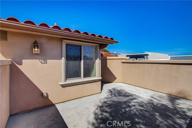 1910 Marshallfield Lane, Redondo Beach, California 90278, 4 Bedrooms Bedrooms, ,4 BathroomsBathrooms,Residential,Sold,Marshallfield,SB21057730