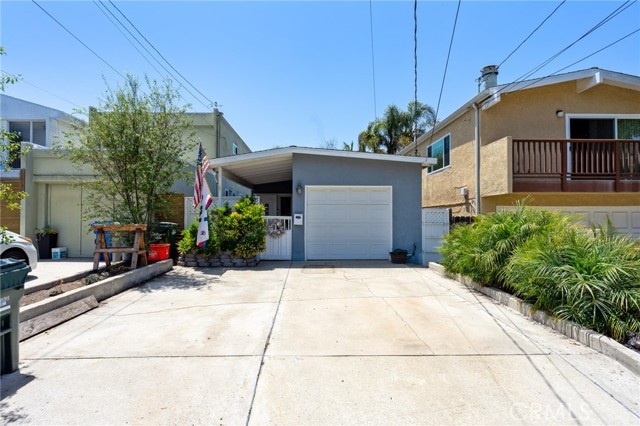 Driveway/garage