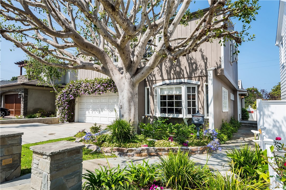 1713 Pacific Avenue, Manhattan Beach, California 90266, 4 Bedrooms Bedrooms, ,2 BathroomsBathrooms,Residential,Sold,Pacific,SB18100671