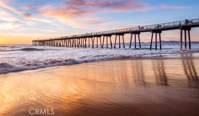 1707 Pacific Coast, Hermosa Beach, California 90254, 2 Bedrooms Bedrooms, ,2 BathroomsBathrooms,Residential,Sold,Pacific Coast,SB18206310