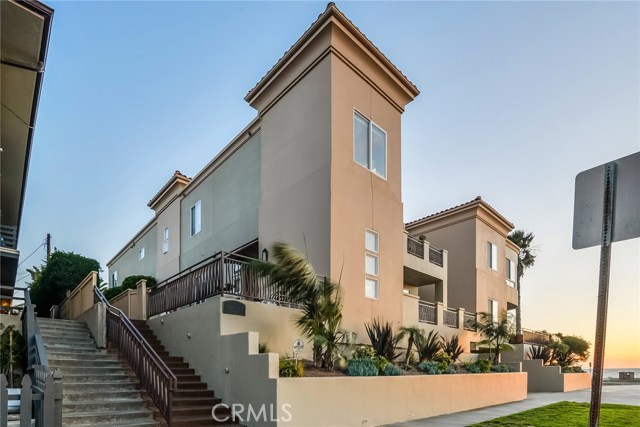 1800 Esplanade, Redondo Beach, California 90277, 3 Bedrooms Bedrooms, ,2 BathroomsBathrooms,Residential,Sold,Esplanade,SB18062659