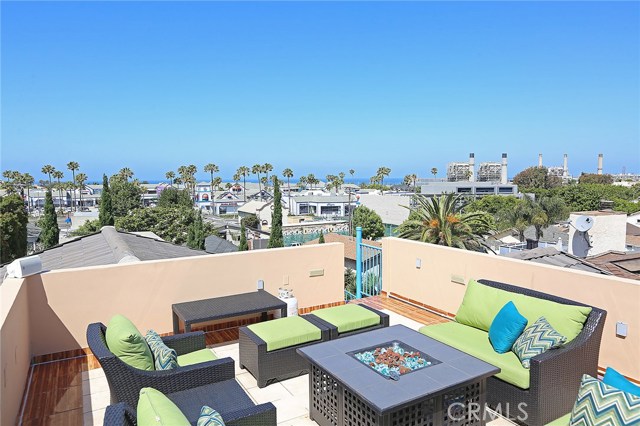 607 Guadalupe Avenue, Redondo Beach, California 90277, 4 Bedrooms Bedrooms, ,4 BathroomsBathrooms,Residential,Sold,Guadalupe,SB19155656