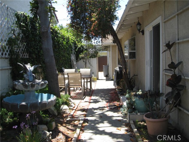 2700 Robinson Street, Redondo Beach, California 90278, 2 Bedrooms Bedrooms, ,1 BathroomBathrooms,Residential,Sold,Robinson,PW18148621
