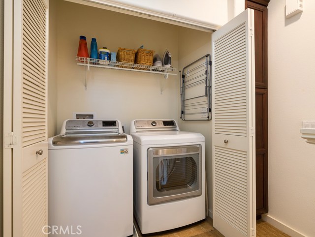 2 Bed Home for Sale in Hawthorne, California