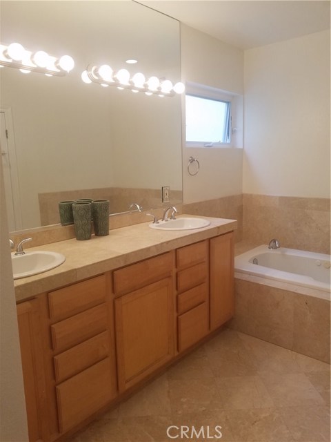 313 Anita Street, Redondo Beach, California 90278, 4 Bedrooms Bedrooms, ,3 BathroomsBathrooms,Residential,Sold,Anita,SB17216803