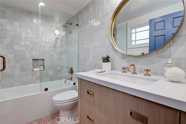 1617 Raymond Avenue, Hermosa Beach, California 90254, 3 Bedrooms Bedrooms, ,2 BathroomsBathrooms,Residential,Sold,Raymond,SB20048539
