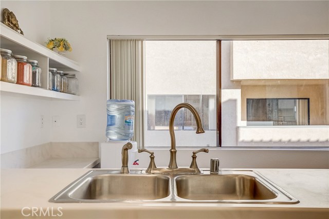 1919 Marshallfield Lane, Redondo Beach, California 90278, 3 Bedrooms Bedrooms, ,3 BathroomsBathrooms,Residential,Sold,Marshallfield,SB20041815