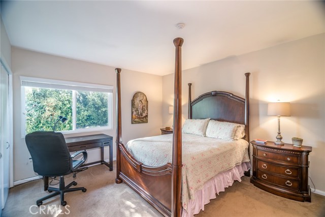 2000 Voorhees Avenue, Redondo Beach, California 90278, 3 Bedrooms Bedrooms, ,3 BathroomsBathrooms,Residential,Sold,Voorhees,SB20247328