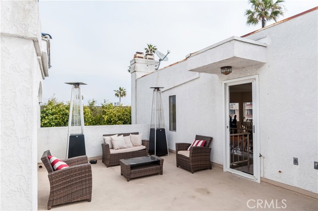 425 Catalina Avenue, Redondo Beach, California 90277, 3 Bedrooms Bedrooms, ,3 BathroomsBathrooms,Residential,Sold,Catalina,SB17082345
