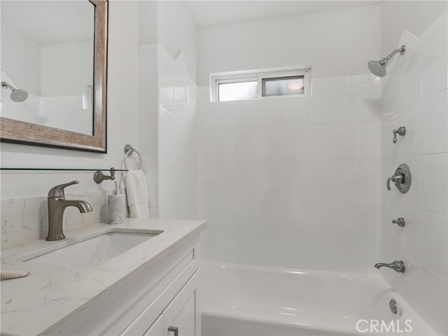 2 Bed Home for Sale in Van Nuys, California