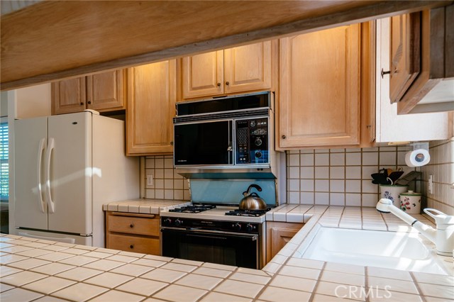 714 Broadway, Redondo Beach, California 90277, 3 Bedrooms Bedrooms, ,2 BathroomsBathrooms,Residential,Sold,Broadway,SB17079319