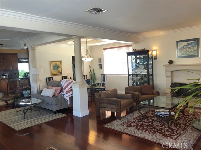 633 3 Street, Hermosa Beach, California 90254, 3 Bedrooms Bedrooms, ,2 BathroomsBathrooms,Residential,Sold,3,SB21074412