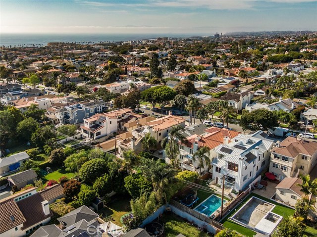 740 Avenue C, Redondo Beach, California 90277, 5 Bedrooms Bedrooms, ,5 BathroomsBathrooms,Residential,Sold,Avenue C,PV20082727