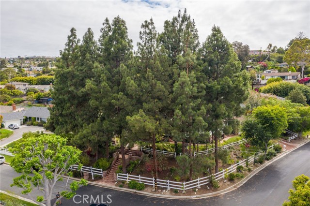1 Golden Spar Place, Rolling Hills Estates, California 90274, 4 Bedrooms Bedrooms, ,3 BathroomsBathrooms,Residential,Sold,Golden Spar,SB21123035