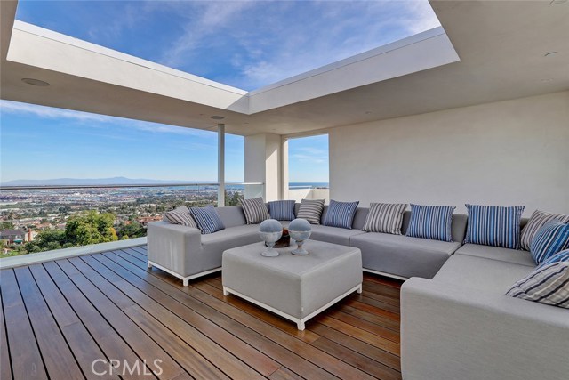 2822 Colt Road, Rancho Palos Verdes, California 90275, 5 Bedrooms Bedrooms, ,7 BathroomsBathrooms,Residential,Sold,Colt,SB19018833