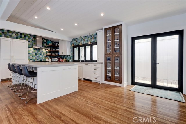 585 29th Street, Manhattan Beach, California 90266, 4 Bedrooms Bedrooms, ,3 BathroomsBathrooms,Residential,Sold,29th,SB21019167