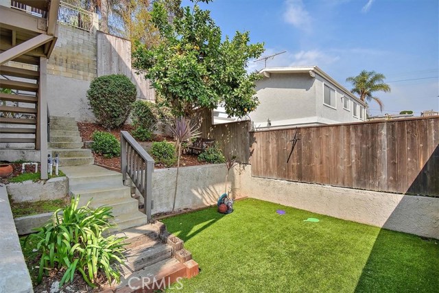 1287 7th Place, Hermosa Beach, California 90254, 4 Bedrooms Bedrooms, ,3 BathroomsBathrooms,Residential,Sold,7th,TR19240895