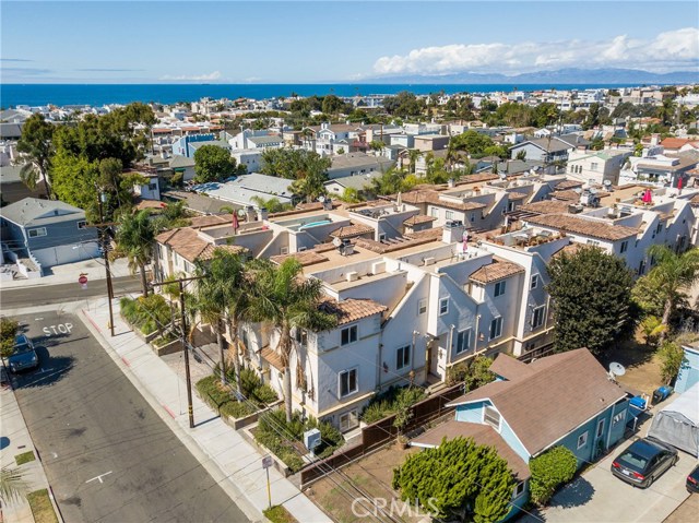 613 1st Place, Hermosa Beach, California 90254, 4 Bedrooms Bedrooms, ,2 BathroomsBathrooms,Residential,Sold,1st,PV19008292