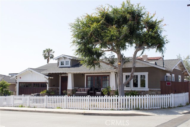 1700 6th Street, Manhattan Beach, California 90266, 3 Bedrooms Bedrooms, ,2 BathroomsBathrooms,Residential,Sold,6th,SB19141832