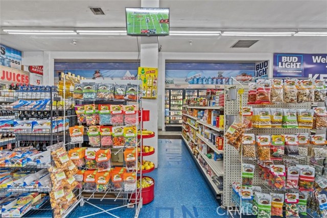 8404 8th, 90305, ,Commercial,For Sale,8th,DW20224505