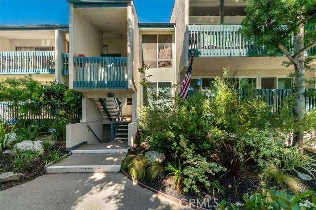 635 Prospect Avenue, Redondo Beach, California 90277, 3 Bedrooms Bedrooms, ,2 BathroomsBathrooms,Residential,Sold,Prospect,SB20111745