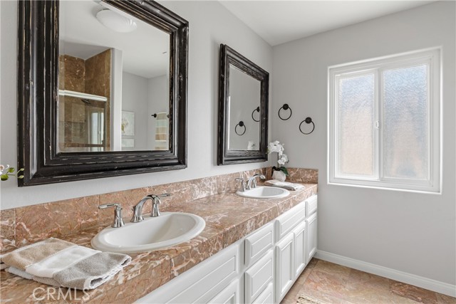 519 Juanita Avenue, Redondo Beach, California 90277, 5 Bedrooms Bedrooms, ,2 BathroomsBathrooms,Residential,Sold,Juanita,SB21138287