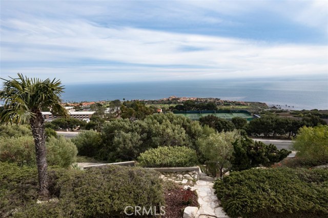 30836 Via La Cresta, Rancho Palos Verdes, California 90275, 4 Bedrooms Bedrooms, ,2 BathroomsBathrooms,Residential,Sold,Via La Cresta,PV18067538