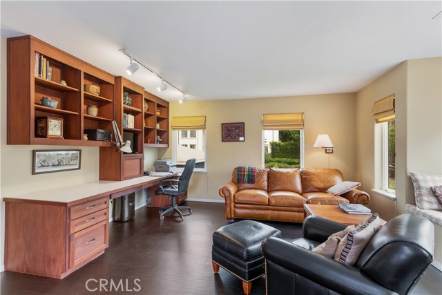 595 31st Street, Manhattan Beach, California 90266, 4 Bedrooms Bedrooms, ,1 BathroomBathrooms,Residential,Sold,31st,SB20193425