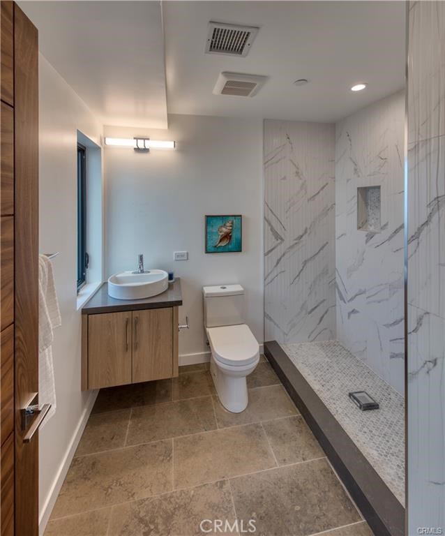946 8th Street, Hermosa Beach, California 90254, 4 Bedrooms Bedrooms, ,3 BathroomsBathrooms,Residential,Sold,8th,SB20005641
