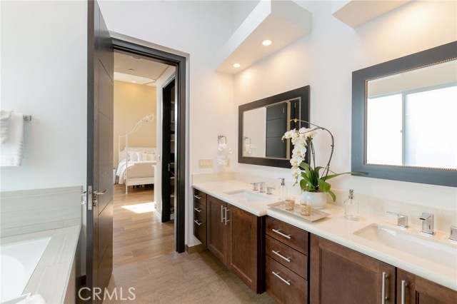 1810 Harriman Lane, Redondo Beach, California 90278, 4 Bedrooms Bedrooms, ,3 BathroomsBathrooms,Residential,Sold,Harriman,SB19073993
