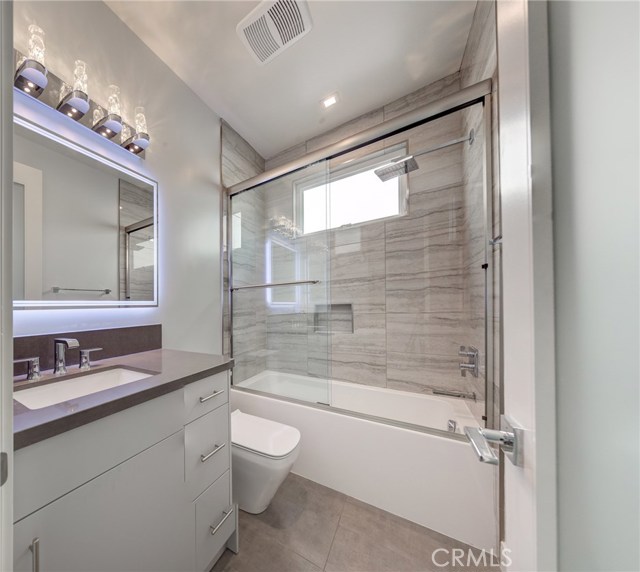 1011 Spencer Street, Redondo Beach, California 90277, 4 Bedrooms Bedrooms, ,3 BathroomsBathrooms,Residential,Sold,Spencer,PV20031489