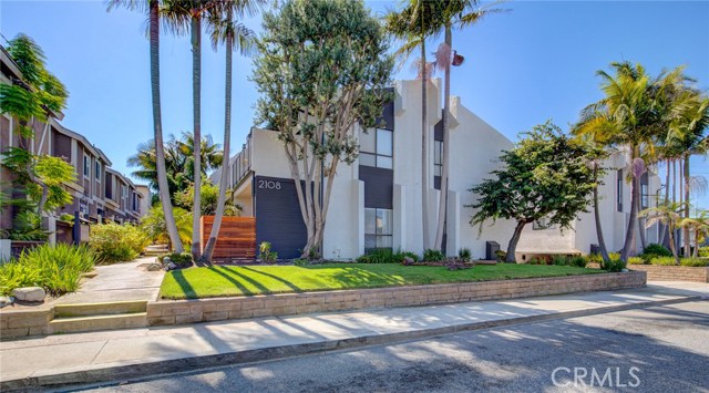 2108 Rockefeller Lane, Redondo Beach, California 90278, 2 Bedrooms Bedrooms, ,2 BathroomsBathrooms,Residential,Sold,Rockefeller,SB19238664