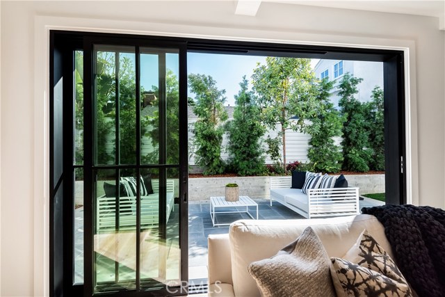 856 14th Street, Manhattan Beach, California 90266, 5 Bedrooms Bedrooms, ,5 BathroomsBathrooms,Residential,Sold,14th,SB18245508