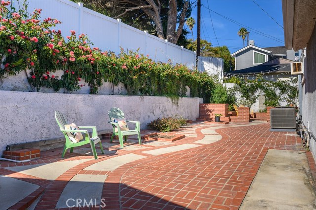 501 Green Lane, Redondo Beach, California 90278, 4 Bedrooms Bedrooms, ,2 BathroomsBathrooms,Residential,Sold,Green Lane,SB20035611