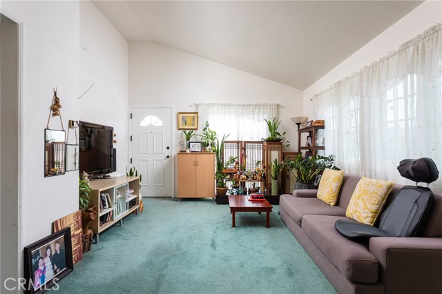5 Bed Home for Sale in El Segundo, California