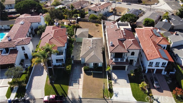 708 Rita Street, Redondo Beach, California 90277, 3 Bedrooms Bedrooms, ,2 BathroomsBathrooms,Residential,Sold,Rita,SB20235816