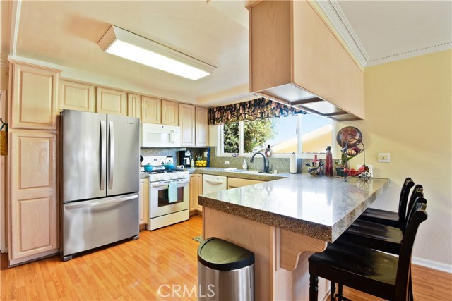 1884 Peninsula Verde Drive, Rancho Palos Verdes, California 90275, 3 Bedrooms Bedrooms, ,2 BathroomsBathrooms,Residential,Sold,Peninsula Verde,PV18216165
