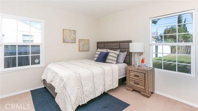 3 Bed Home for Sale in Lake Balboa, California