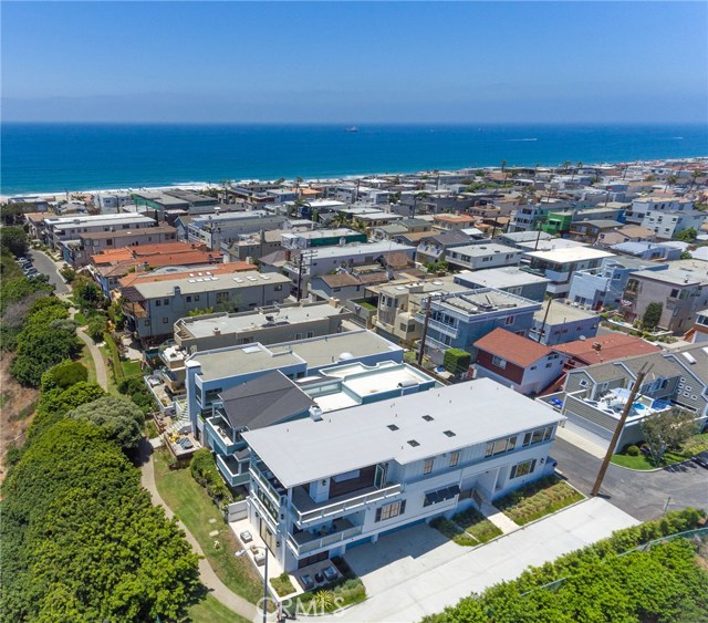 2600 Grandview Avenue, Manhattan Beach, California 90266, 6 Bedrooms Bedrooms, ,2 BathroomsBathrooms,Residential,Sold,Grandview,SB17263084