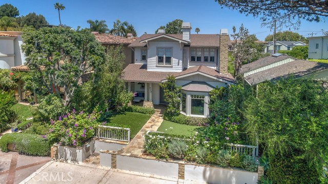 717 31st Street, Manhattan Beach, California 90266, 5 Bedrooms Bedrooms, ,4 BathroomsBathrooms,Residential,Sold,31st,SB20133656