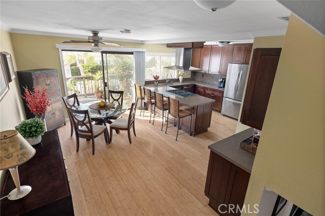 2109 Clark Lane, Redondo Beach, California 90278, 3 Bedrooms Bedrooms, ,3 BathroomsBathrooms,Residential,Sold,Clark,SB21030840