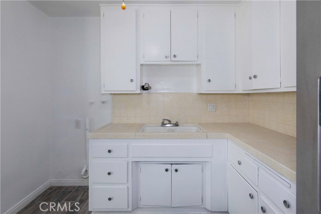 Stackable washer & dryer space with no vent