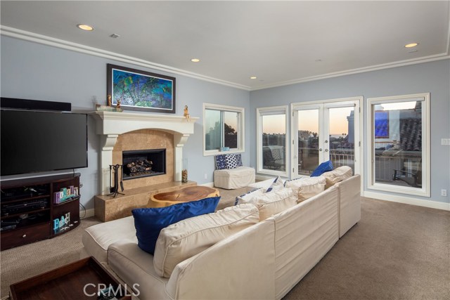 233 Helberta Avenue, Redondo Beach, California 90277, 4 Bedrooms Bedrooms, ,2 BathroomsBathrooms,Residential,Sold,Helberta,SB19225770