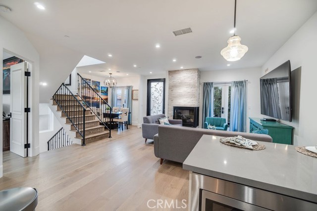 18228 Grevillea Avenue, Redondo Beach, California 90278, 4 Bedrooms Bedrooms, ,2 BathroomsBathrooms,Residential,Sold,Grevillea,SB20254175