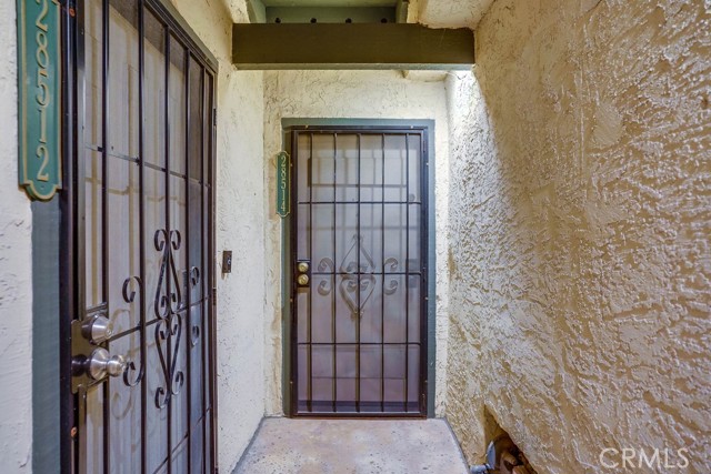 walkway to the front door