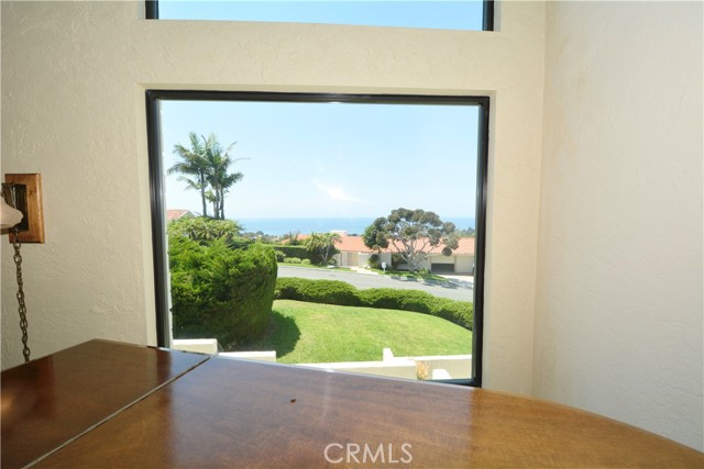 1129 Via Zumaya, Palos Verdes Estates, California 90274, 4 Bedrooms Bedrooms, ,3 BathroomsBathrooms,Residential,Sold,Via Zumaya,PW21178054