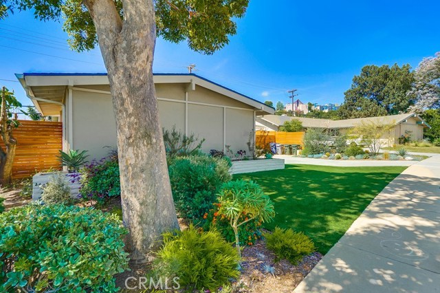 5428 Eau Claire Drive, Rancho Palos Verdes, California 90275, 3 Bedrooms Bedrooms, ,2 BathroomsBathrooms,Residential,Sold,Eau Claire,SB20116106